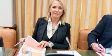 La deriva de RTVE culmina con la destitución de la presidenta y el director de contenidos